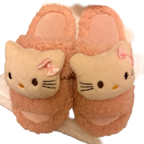 Hello Kitty Curated Bundle - Picture 3 of 10